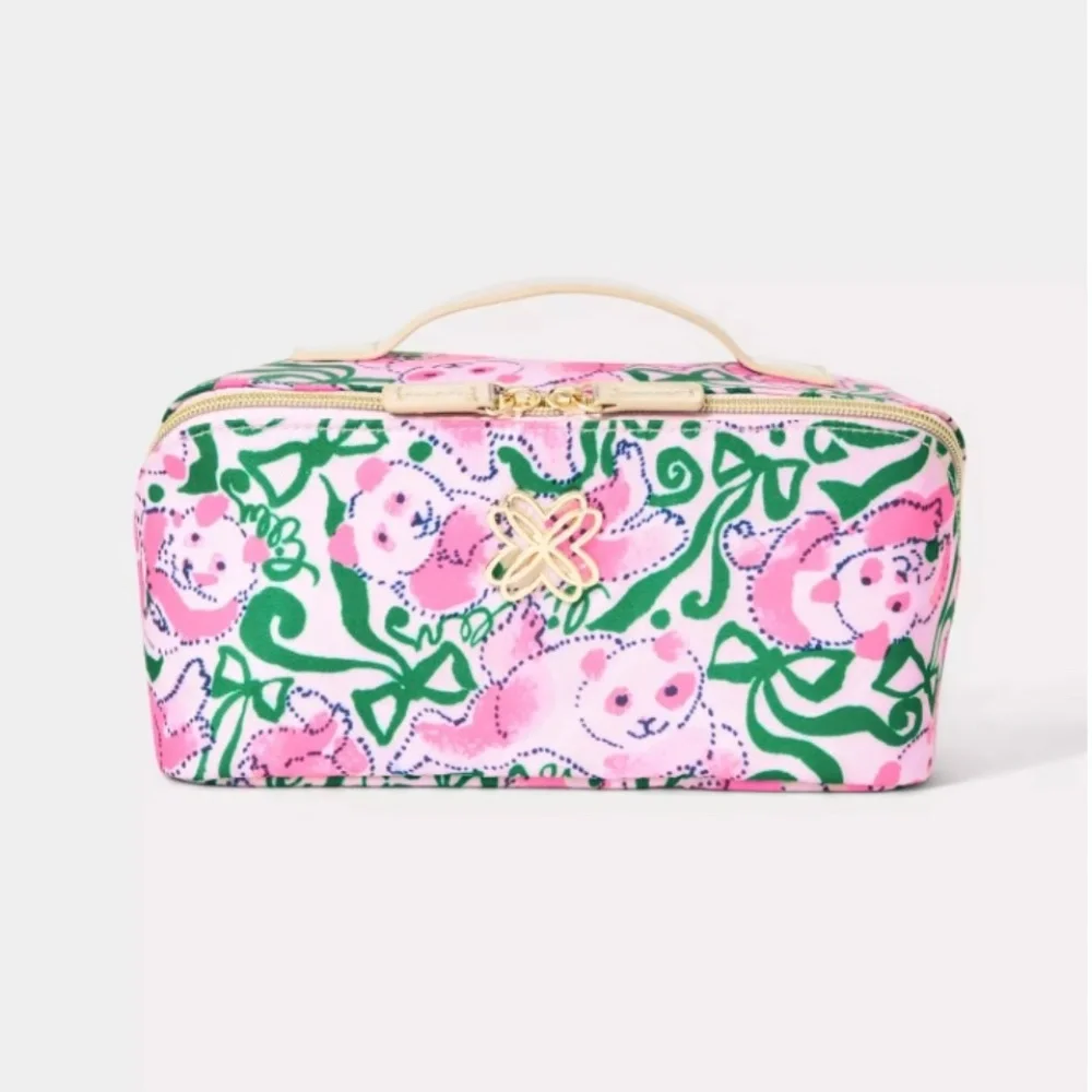 $73 NWT Lilly Pulitzer Josee Pouch. Color: Pink Quartz Panda N Bows - New